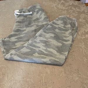 Used men’s pant size L by so